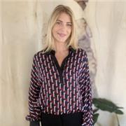 Docente di italiano, storia, geografia e latino per studenti di scuola secondaria di primo e secondo grado